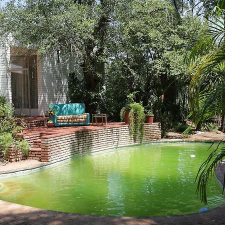 Fleming Place Bulawayo Bagian luar foto
