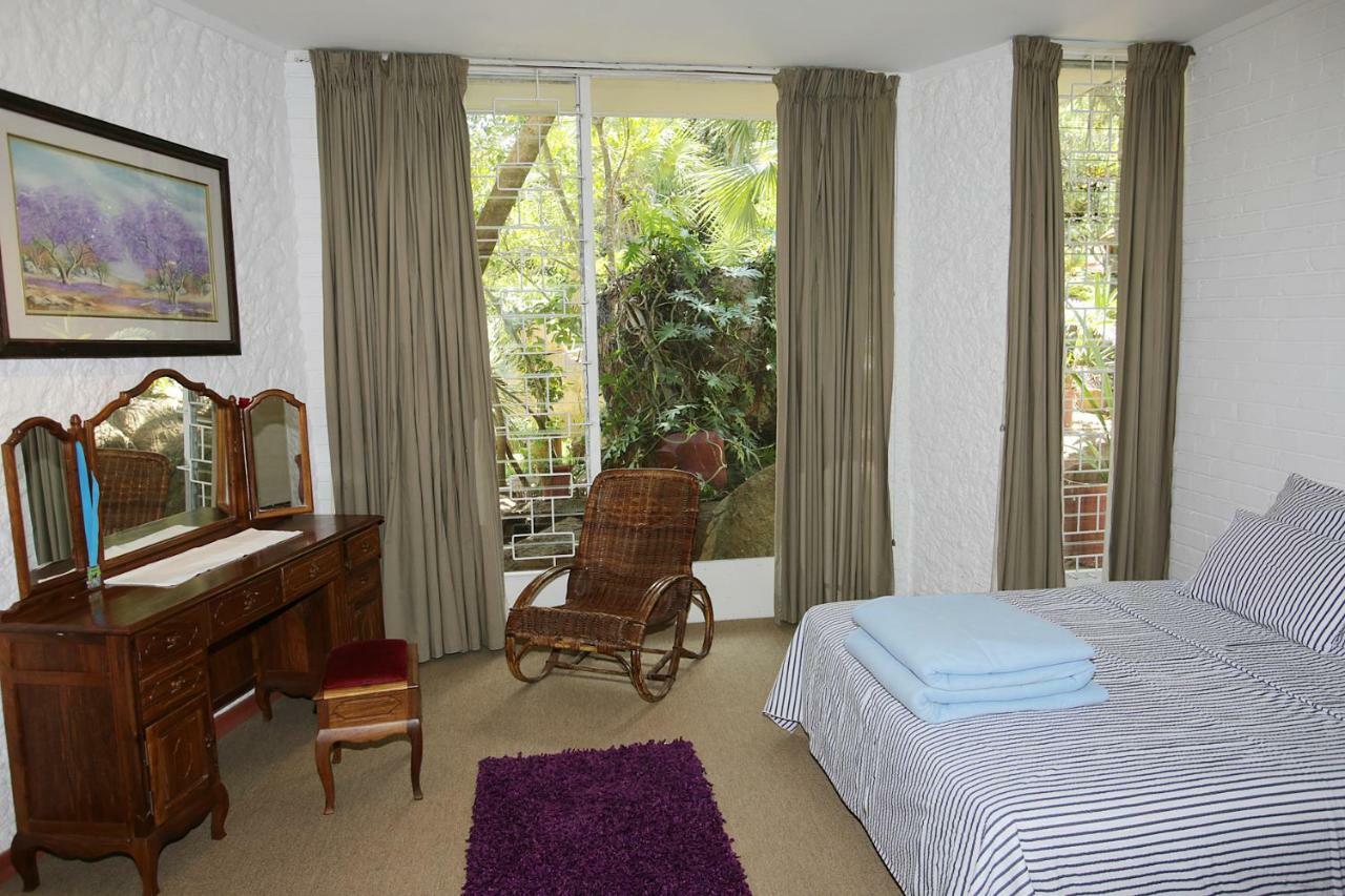 Fleming Place Bulawayo Bagian luar foto