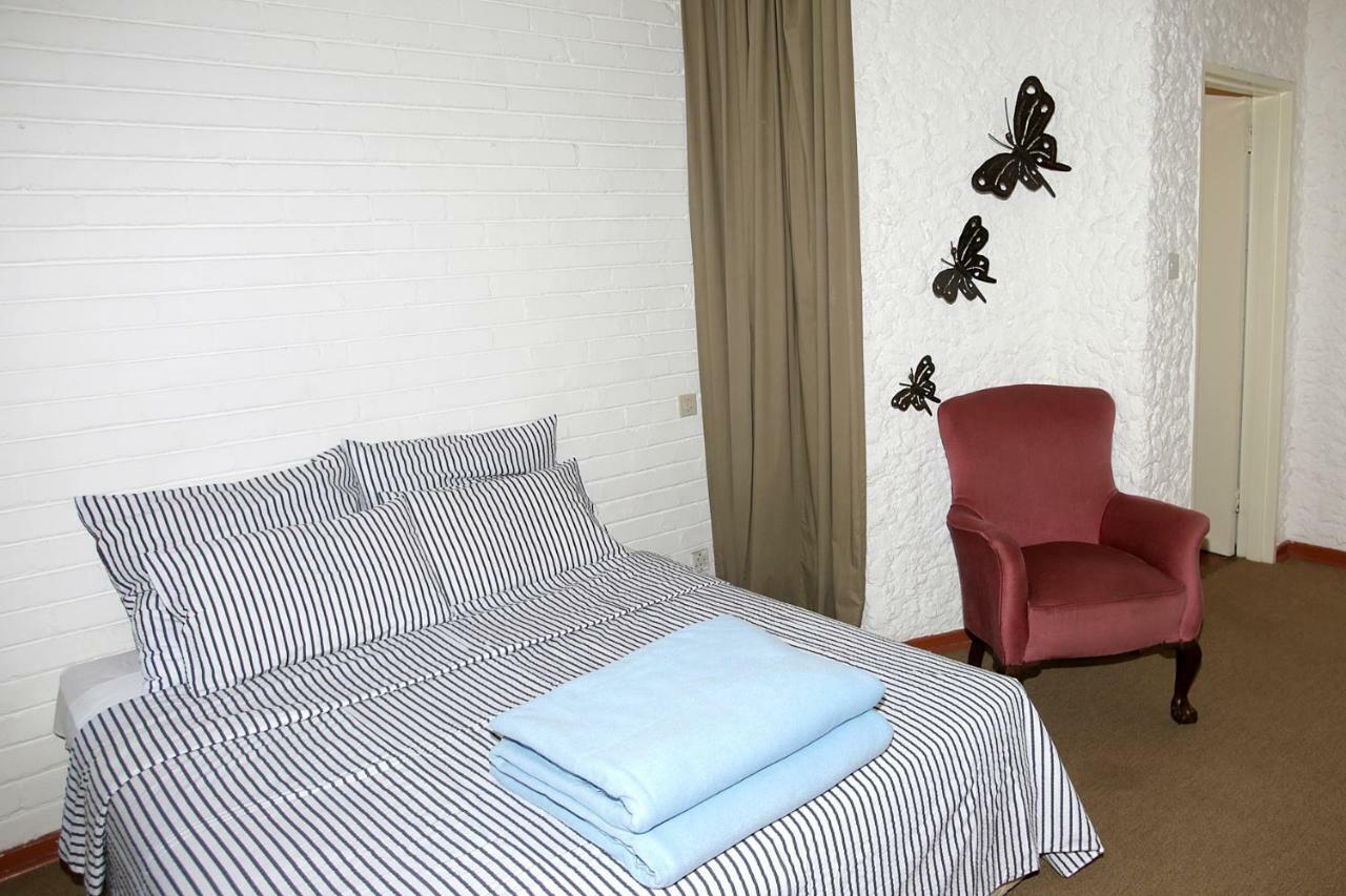 Fleming Place Bulawayo Bagian luar foto