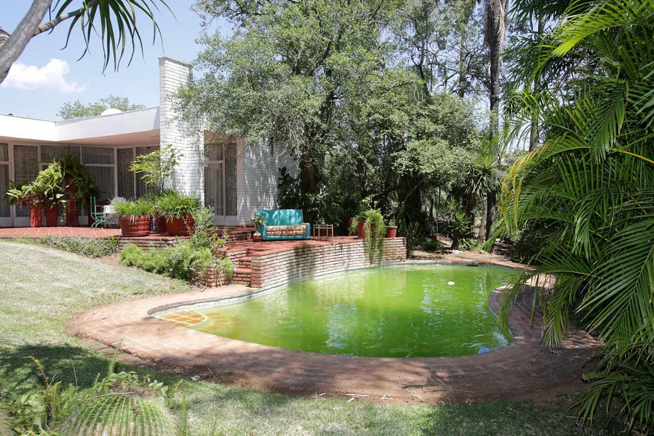 Fleming Place Bulawayo Bagian luar foto